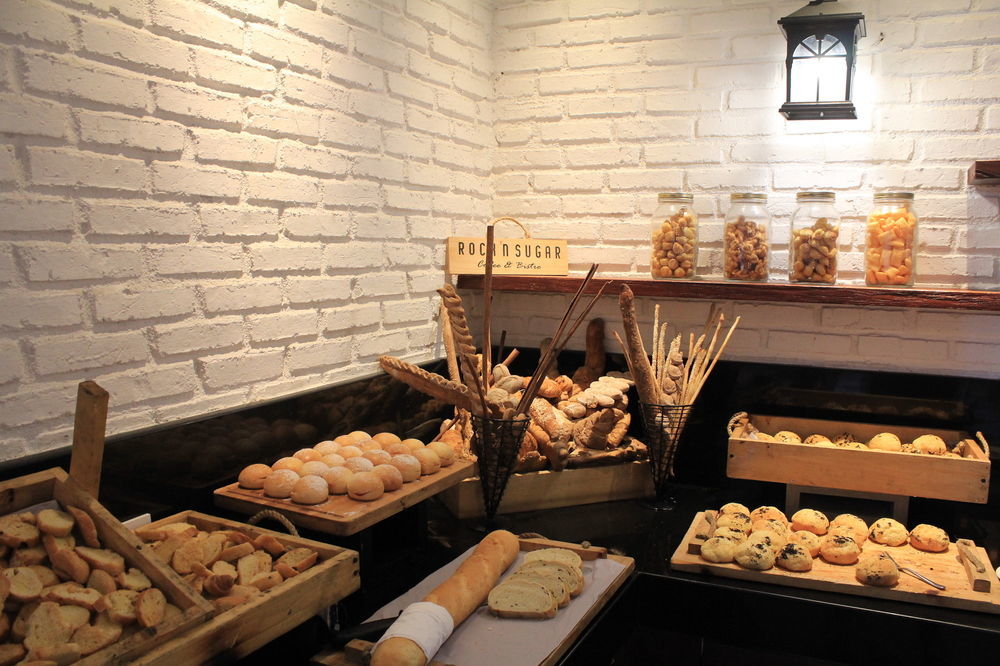 Luminor Hotel Jemursari By Wh With The Best Breakfast In Town And Located Near Surabaya Industrial Estate Rungkut Sier Ngoại thất bức ảnh